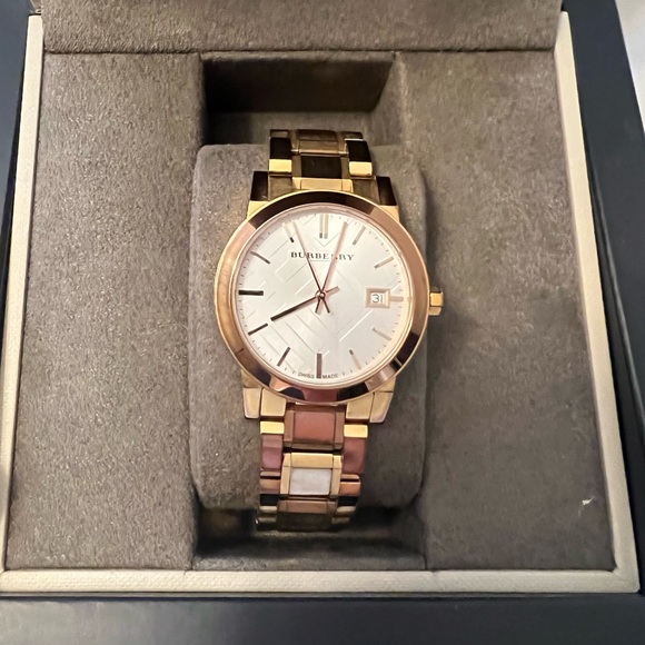 Burberry Accessories - Burberry rose gold watch
